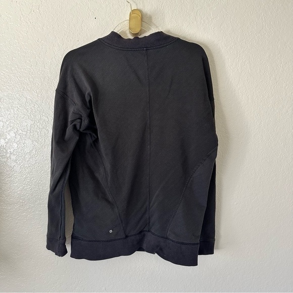 Lululemon Mula striped Bundle Wrap size 8 - Picture 8 of 13